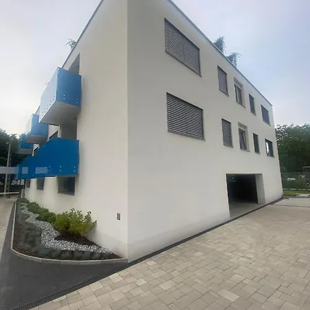 Lake View Penthouse Hajduszoboszlo Exterior photo