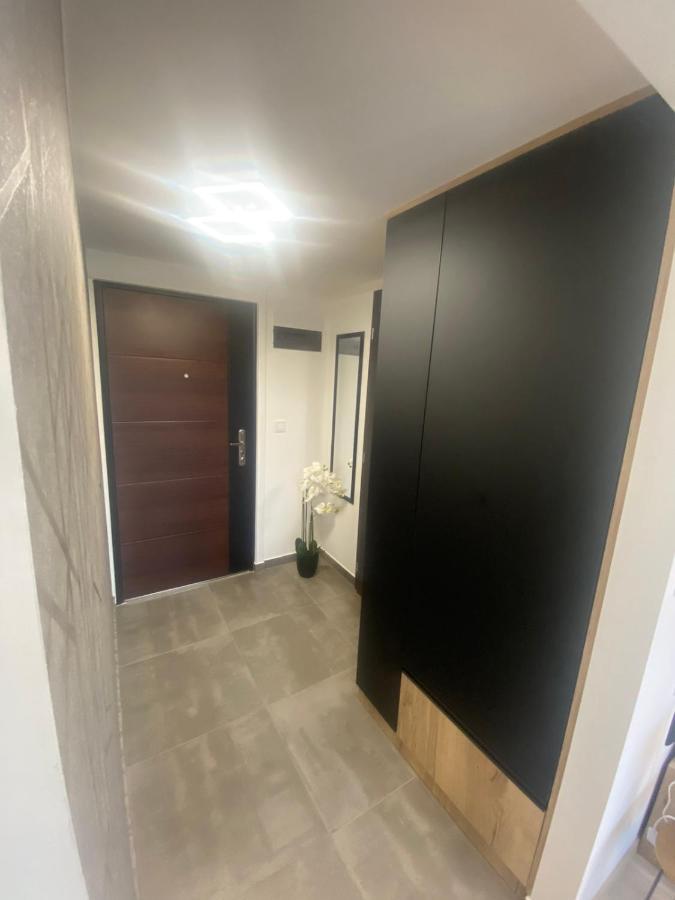 View Penthouse Apartment *